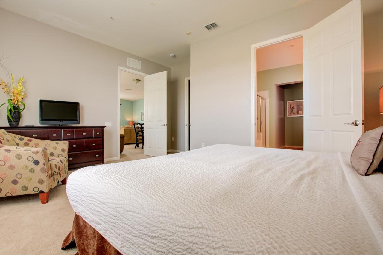 Top-Floor Luxurious Lakeview Condo Orlando Buitenkant foto